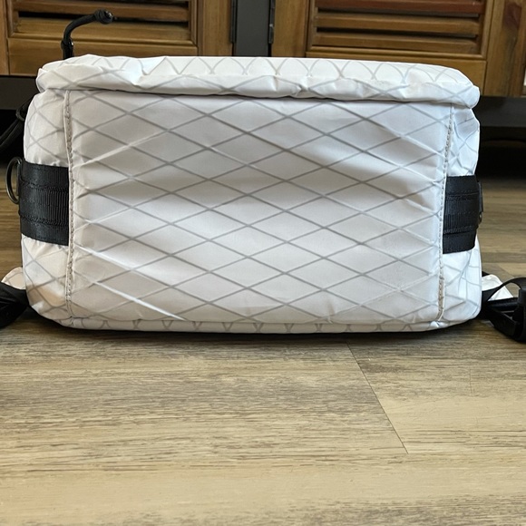 🆕DEFY Bucktown Backpack Ballistic Nylon White X-Pack NWOT - Picture 3 of 9